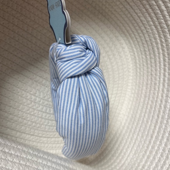 NWT ⚜️🩵⚜️ Piper K Gorgeous Light Blue Striped Headband - Picture 5 of 7